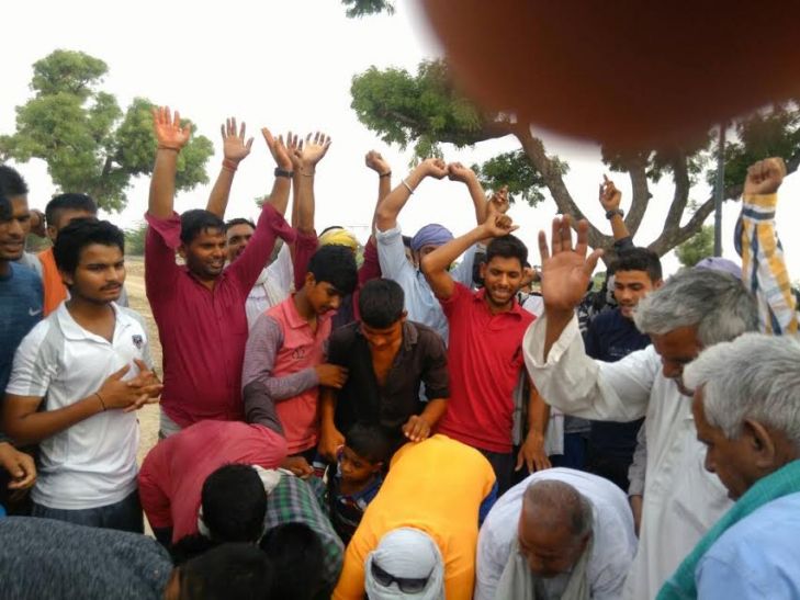 Sport Stadium जो सरकार न कर सकी, इस गांव के युवाओं ने कर दिया...