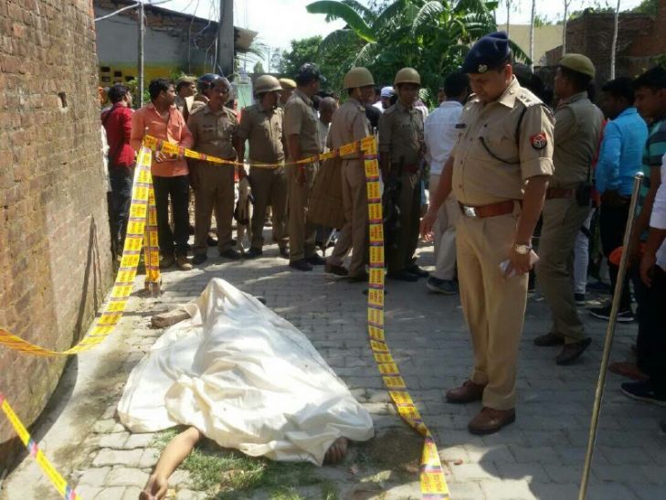 Murder BREAKING: ईद के दिन पीस पार्टी के नेता Pampam Pathak की गोली मारकर हत्या