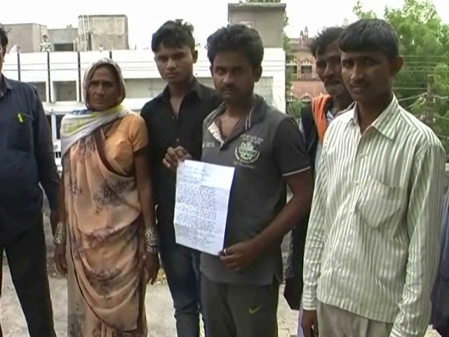 Murder हत्या का मुकदमा दर्ज कराने पहुंचे युवक को थानाध्यक्ष की धमकी, कहा- जेल में सड़ा दूंगा