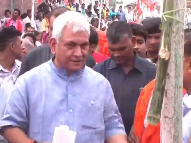 Manoj Sinha केन्द्र व प्रदेश सरकार की चल रही योजनाओं को जन- जन तक पहुंचायें कार्यकर्ता- मनोज सिन्हा