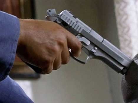 Threat जज के ड्राइवर को पिस्टल सटा जान से मारने की दी धमकी