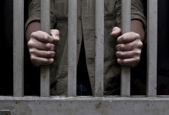 Jail BREAKING: जेल में बंद सजायाफ्ता कैदी की बेरहमी से पिटाई, गंभीर हालत में वाराणसी रेफर
