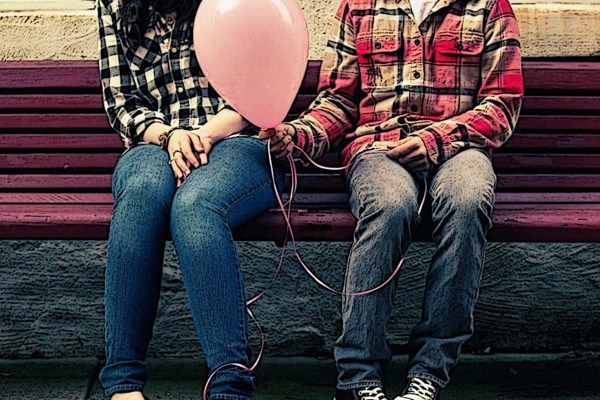 impress any unknown girl-3 अंजान लड़की को करना हैं इम्प्रेस तो अपनाएं ये टिप्स, खुल जाएंगे मोहब्बत के रास्ते