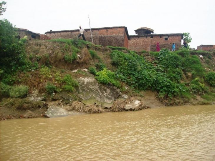 Siddharthnagar flood नेपाल के पानी से यूपी में दहशत, कटान से गांव के अस्तित्व पर खतरा