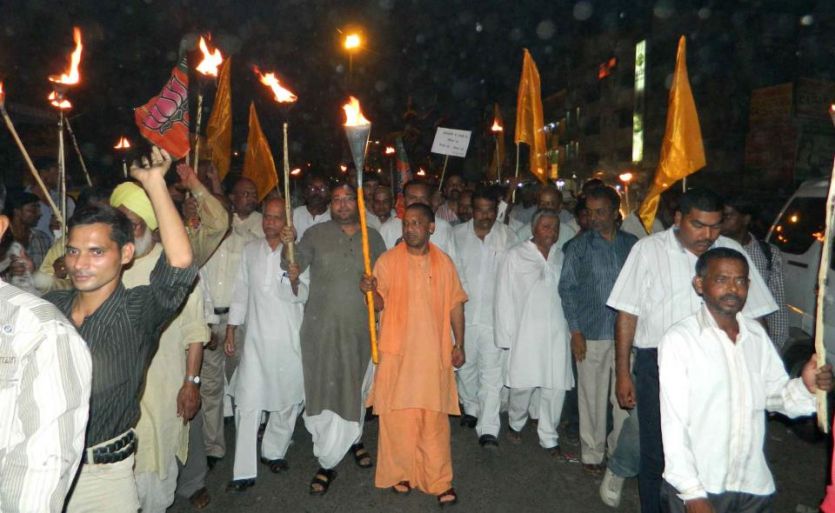 CM Yogi Adityanath Gorakhpur Riots Case Big Breaking: CM Yogi Adityanath के खिलाफ हाईकोर्ट में याचिका, चलेगा मुकदमा!
