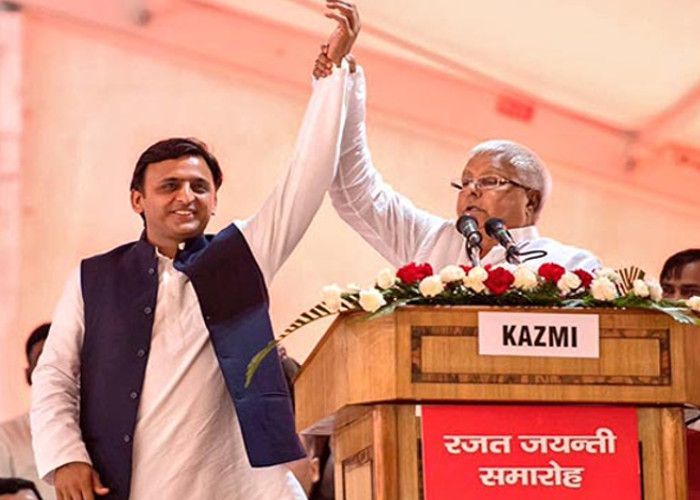 Akhilesh Lalu Lalu Prasad Yadav को Akhilesh Yadav ने किया फोन, और कहा...