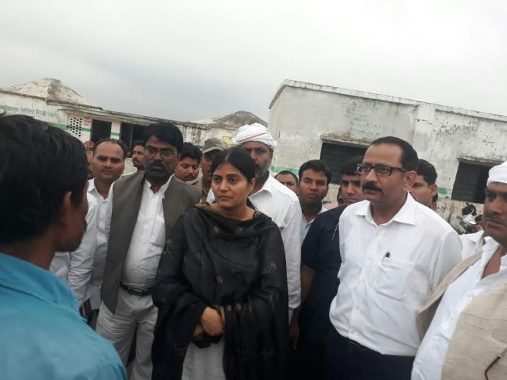 Anu priya patel केंद्रीय राज्यमंत्री अनुप्रिया पटेल ने बाढ़ प्रभावित इलाकों का किया दौरा