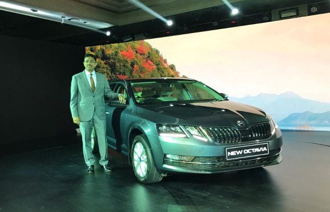 Skoda Octavia facelift स्कोडा आॅक्टाविया फेसलिफ्ट अवतार में हुई लॉन्च, पुराने मॉडल से इस तरह है अलग