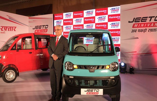 mahindra jeeto minivan महिंद्रा ने उतारी 26 km/l का माइलेज देनी वाली मिनी वैन, कीमत बहुत कम