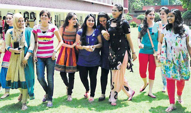 bcom college admission- हर स्टूडेंट लेना चाहता यह सब्जेक्ट, कम पड़ गई हैं सीटें, जानिए क्या है वजह