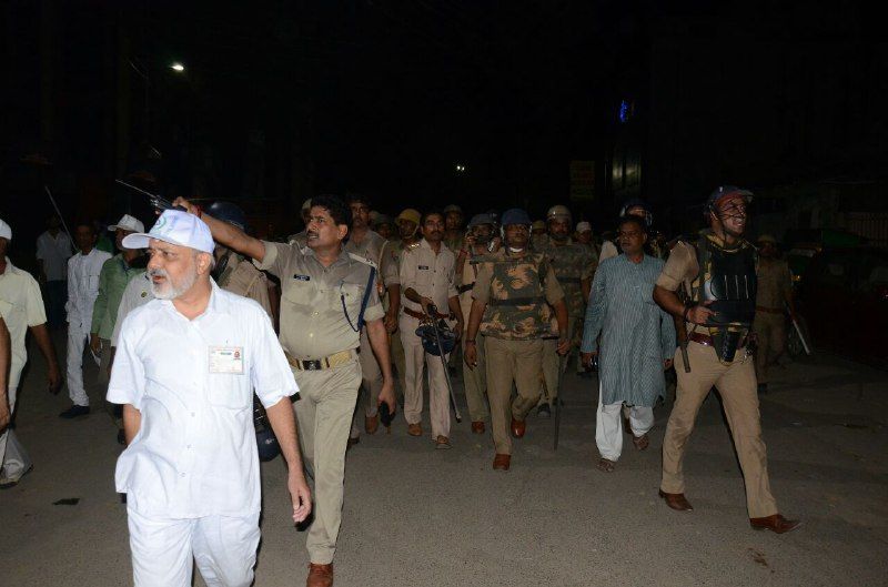 communal tension in varanasi, sigra varanasi, hind मुस्लिमों ने कहा काबे जैसा बनारस, हिन्दुओं ने कहा राम रहीम की धरती, फिर दंगा होते होते रह गया