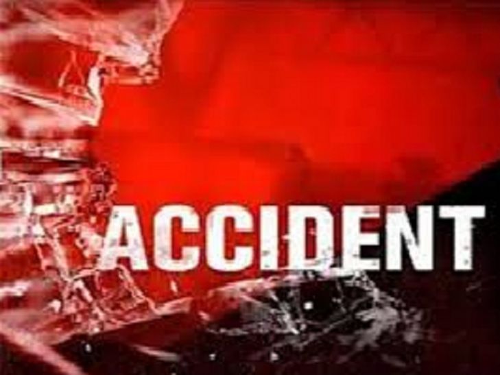 Devotee injured in Accident आगरा एक्सप्रेस वे पर मौत का मंजर, कार दुर्घटना में 3 की मौत 2 घायल