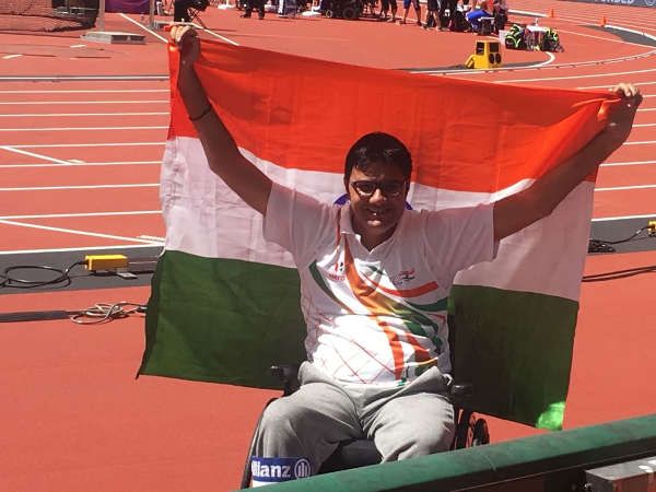 Amit Kumar Saroha Indian Para Olympian नए एशियन रिकॉर्ड के साथ अमित ने जीता रजत