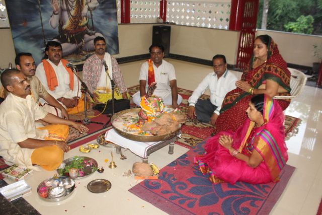 sawan somwar नंदी पर सवार भोलेनाथ की पूजा कर मांगा सुख-समृद्धि का वरदान