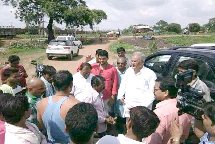 bhupesh baghel हेमंत की मौत पर भूपेश ने उठाए कानून व्यवस्था पर सवाल, बोले - विस में उठाएंगे मामला
