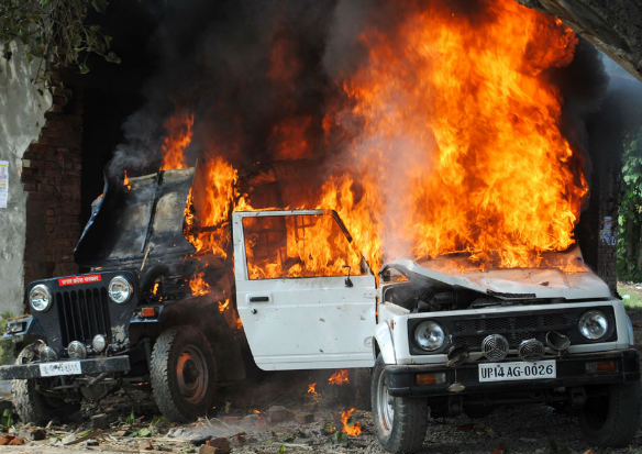 Public property destruction Bill तोड़-फोड़ का पैसा नेता नहीं भरेंगे, सरकार ने कमजोर किया बिल