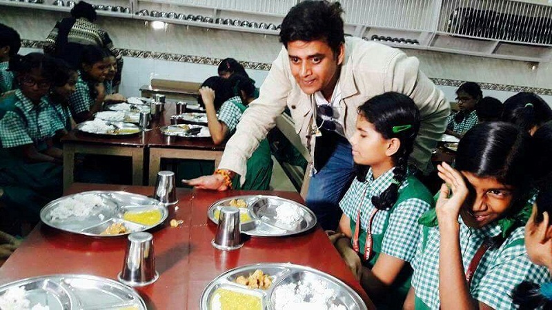 ravi kishan birthday celebration ravi kishan birthday celebration