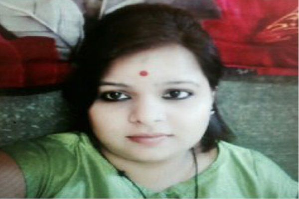 Suicide of a young woman युवती ने की आत्महत्या, युवक सुसाइड नोट और मोबाइल लेकर भागा
