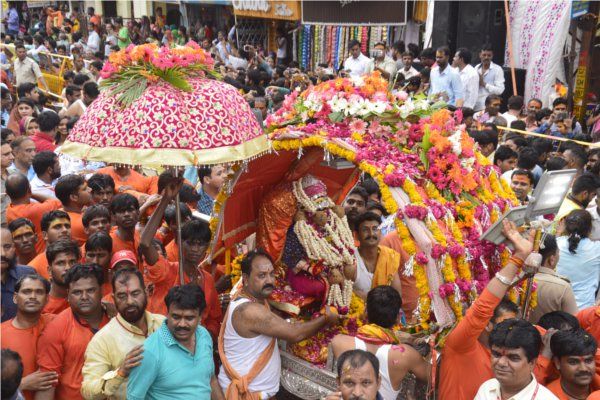 Mahakal palki rides in city Video>>चांदी की पालकी में महाकाल का महाभ्रमण