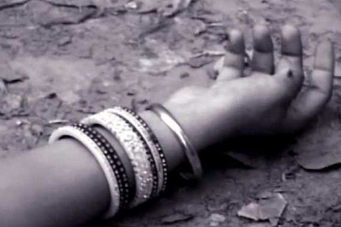 Daughter in law commit suicide ससुराल वालों ने लगाया एेसा गंदा आरोप, सुनते ही बहू ने उठाया ये कदम