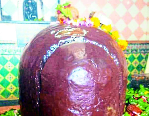 Gabinath Shiv Temple Birsinghpur-2 भारत में सिर्फ यहां होती है खंडित शिवलिंग की पूजा, मुगल शासक ने की थी तोड़फोड़