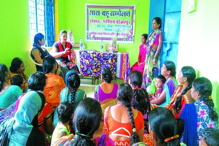 saas bahu sammelan सास और ननद ने ली ऐसी शपथ कि बहू फूले नहीं समा रही क्या है बात जानने के लिए पढ़े खबर