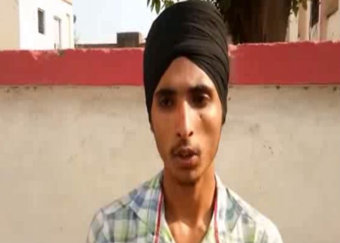Jasandeep ट्यूशन पढ़ने से मना किया तो टीचर ने किया छात्र का येे हाल...