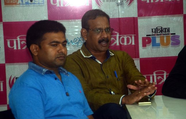 Hallabol Big debate पत्रिका लाइव हल्लाबोल: क्या दो से ज्यादा बच्चों वालों को नहीं देना चाहिए सरकारी नौकरी