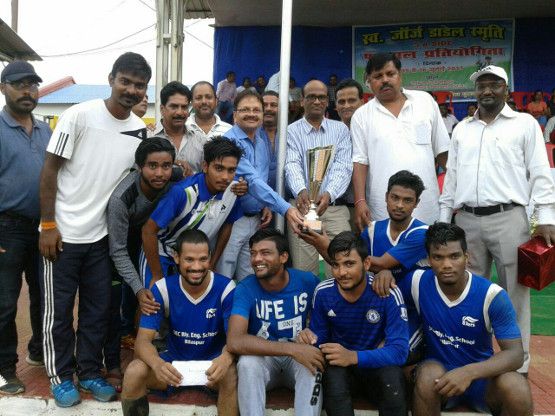 football match बजरंगी स्पोट्र्स ने जूनियर वाइस को 4-3 से हराया