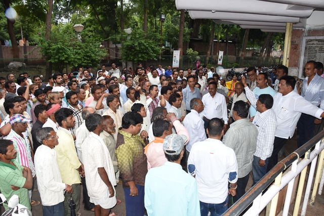 ratlam हड़ताल ने ठप कर दी नगर निगम