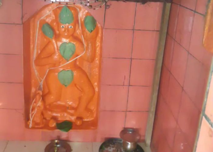 Hanuman Temple यहां हनुमान प्रतिमा से निकलता है पसीना, जानिए कहां है ये अनोखा मंदिर