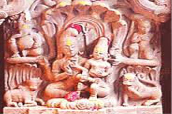 Nagchandreshwar's temple open to Nagpanchami in Ma Video>>नागपंचमी: दो रैंप और 40 सीढ़ी के बाद होंगे नागचंद्रेश्वर के दर्शन