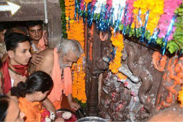 naag panchme: naag chandreshwar darshan at mahakal Video>>तेज बारिश में भी नहीं रुका सैलाब, दोपहर 1 बजे तक 80 हजार ने किए दर्शन