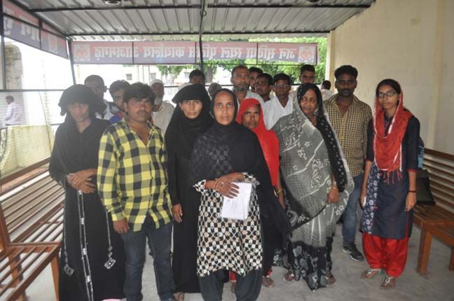 women protest दहेज हत्या के आरोपी की गिरफ्तारी की मांग को लेकर महिलाओं का प्रदर्शन