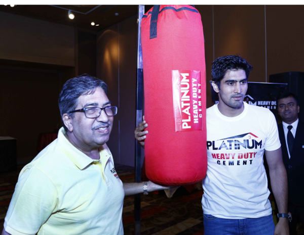 Boxer Vijender Singh भारतीय बॉक्सर विजेन्दर सिंह ने अपने चीनी विपक्षी जुल्पिकार पर ये कमेंट कर हंसा दिया सबको