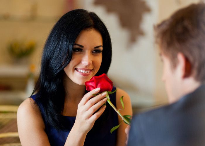 Give Rose To Your Lover On Rose Day ग ल ब क फ ल स ऐस कर प य र क इजह र Patrika News