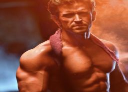 naked-hrithik-roshan