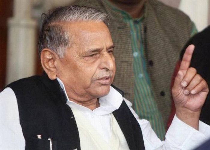 एक महिला से 4 पुरुष नहीं कर सकते दुष्कर्म: मुलायम