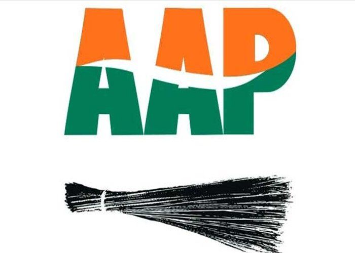 First Wagon R Recall Now Aap Told To Return Party Logo म श क ल म क जर व ल छ न सकत ह आप क ल ग Patrika News