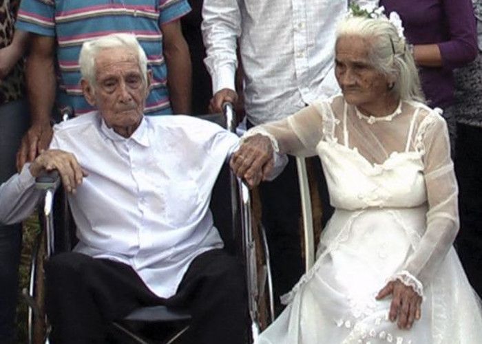 103 Year Old Man Marries His 99 Year Old Bride 103 साल की उम्र में