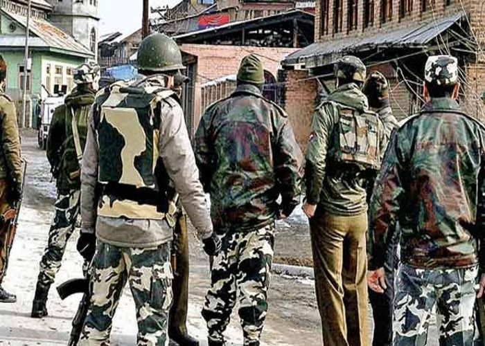 कश्मीर में हड़ताल से जनजीवन प्रभावित
