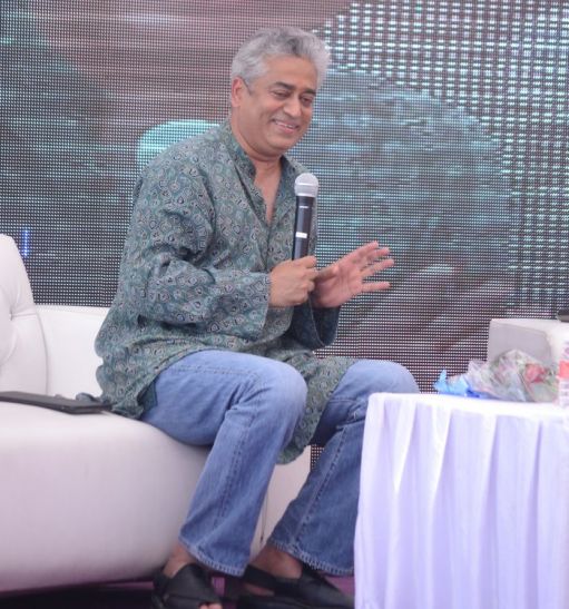 मशहूर पत्रकार राजदीप सरदेसाई ने ELECTRONIC MEDIA को बताया बिजनेस मॉडल, कहा जो बिकेगा वो चलेगा
