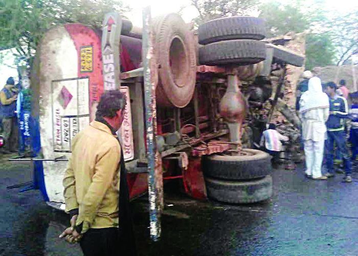 ...देखते ही देखते डीजल भरने के लिए उमड़ पड़े लोग
