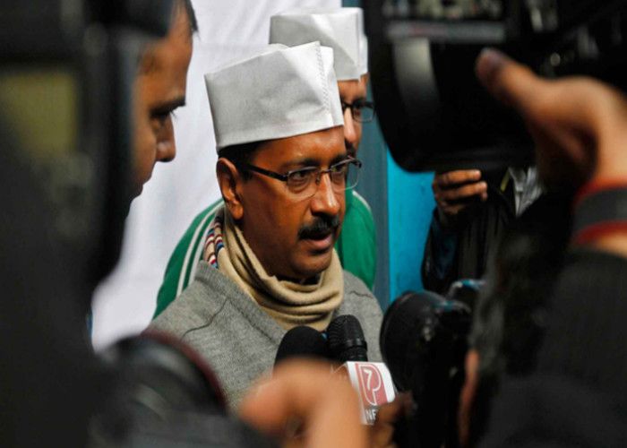 केजरीवाल बोले, चयन के बदले सेक्स मांगते हैं अफसर