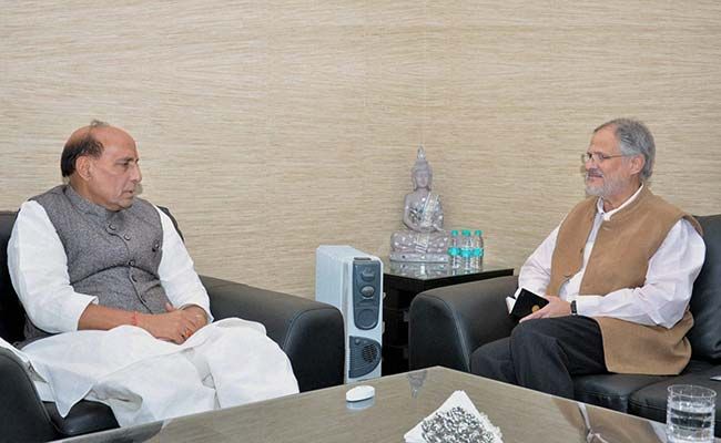 MCD वेतन मामले में राजनाथ से मिले जंग