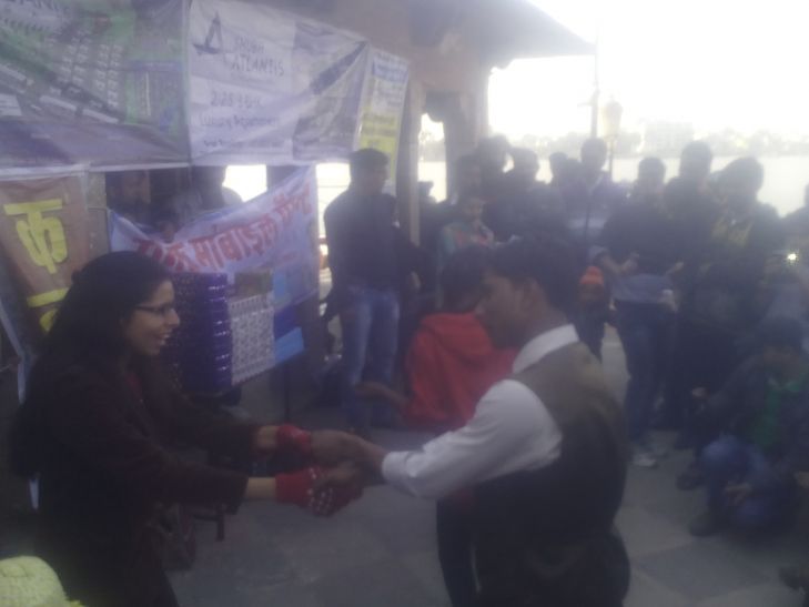 हमराह: संगीत के साथ स्वास्थ्य की जांच, सिंगर-डांसर ने दिखाया टेलेंट