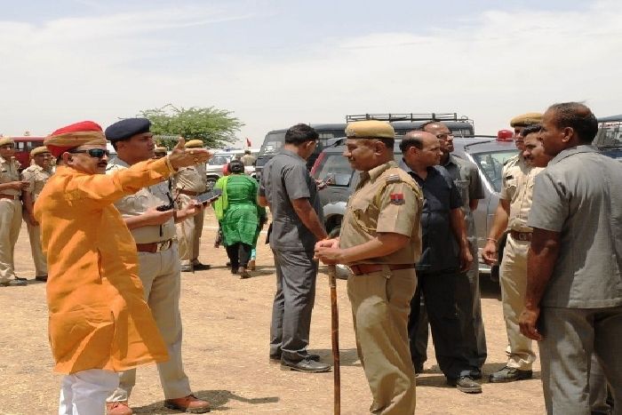 Police stopped the workers video : हवाई अड्डे पर ऐसा क्या हुआ कि विधायक राजावत को आ गया गुस्सा