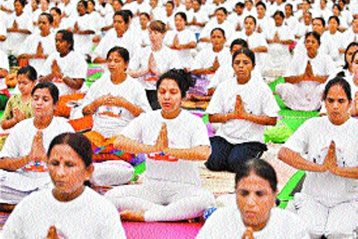 योग शिक्षकों को मिलेगी फिजियोथैरेपिस्ट की डिग्री