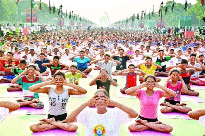 अच्छे दिनों की उम्मीद में बढ़े योग के छात्र