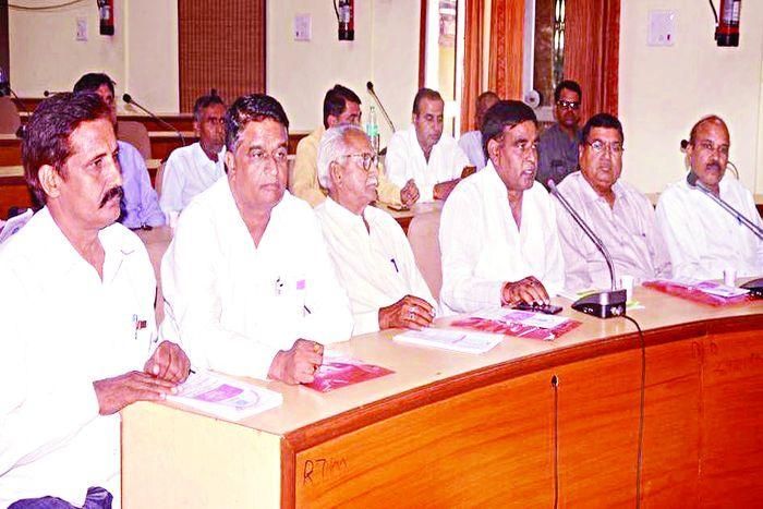 संविदा की भर्ती प्रदेश में बढ़ा रही है बेरोजगार